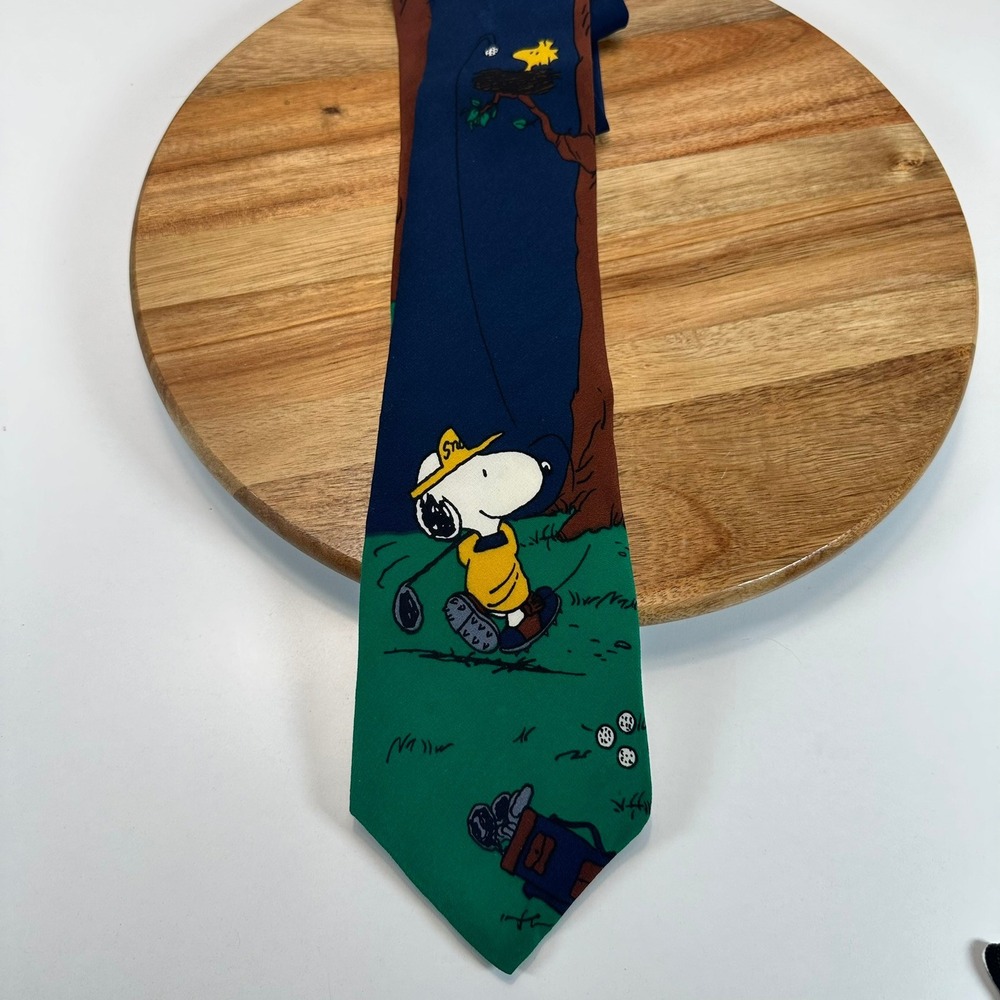 VTG 90s Peanuts Snoopy Golf Tie 100% Silk Manhattan Menswear Group 1990s Funnies - Picture 2 of 5
